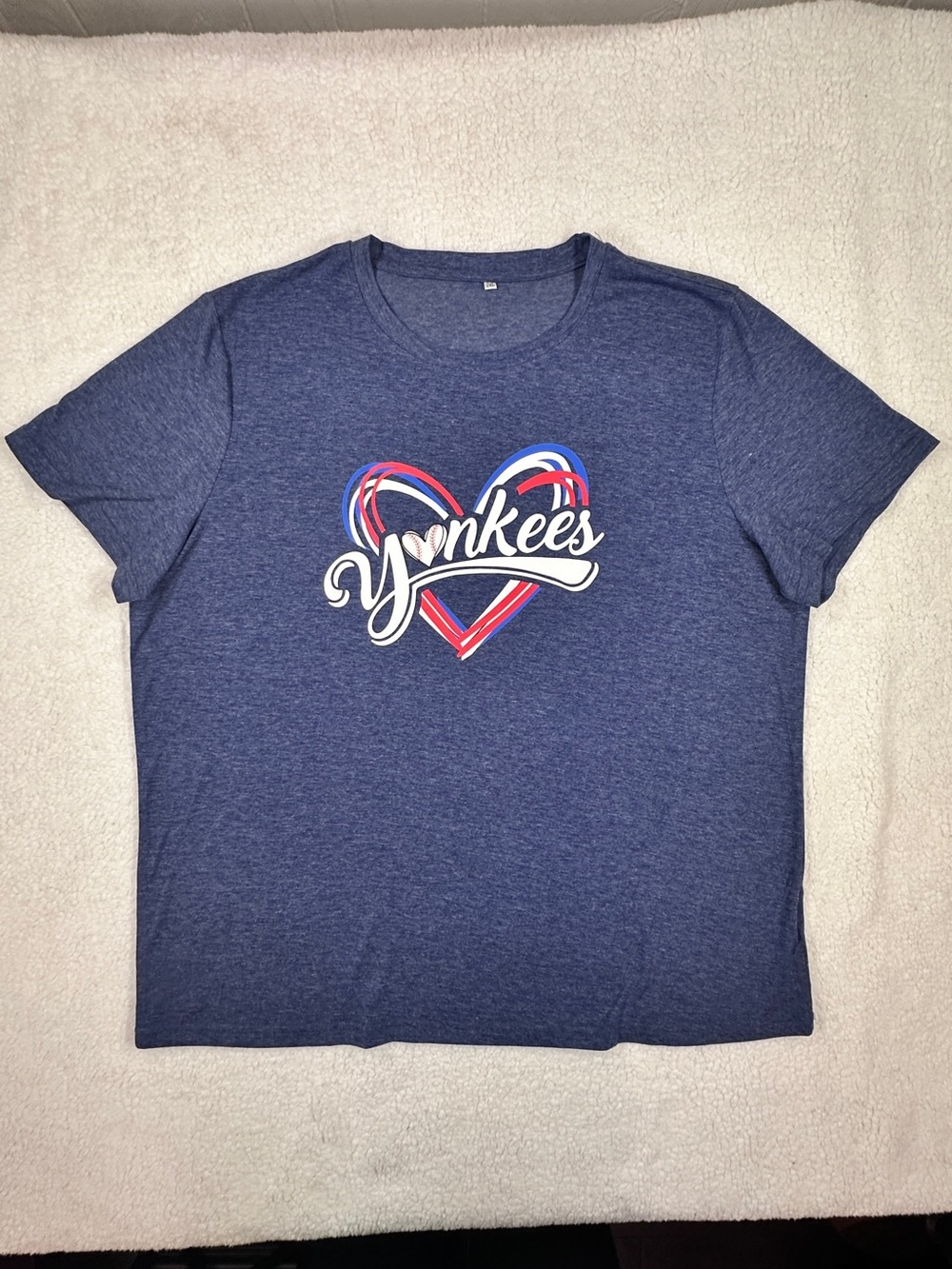 New York Yankees Women's Short Sleeve Navy Tee with Heart Graphic